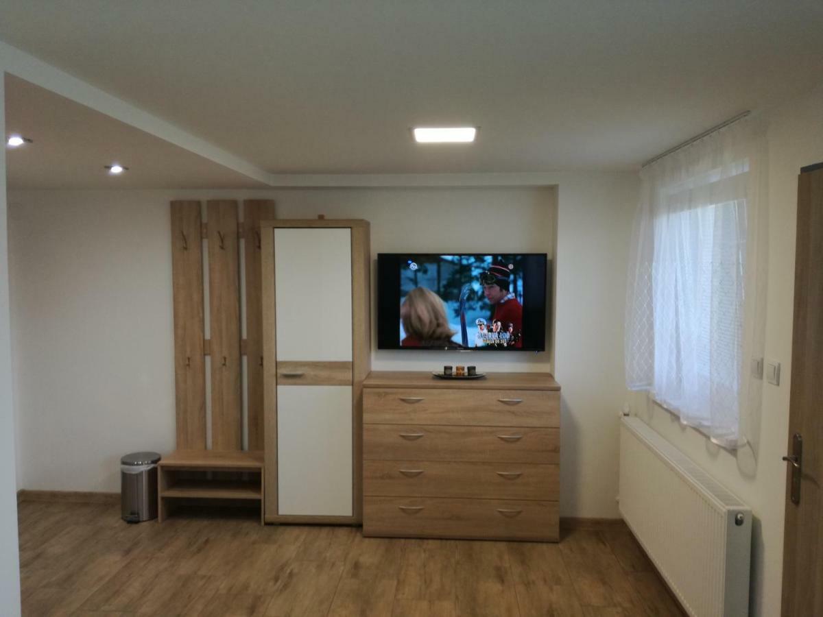 Apartman U Mareka Sucany Exterior photo